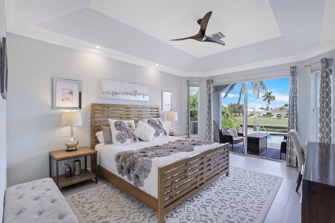 231 Seahorse Ct, Marco Island, FL 34145