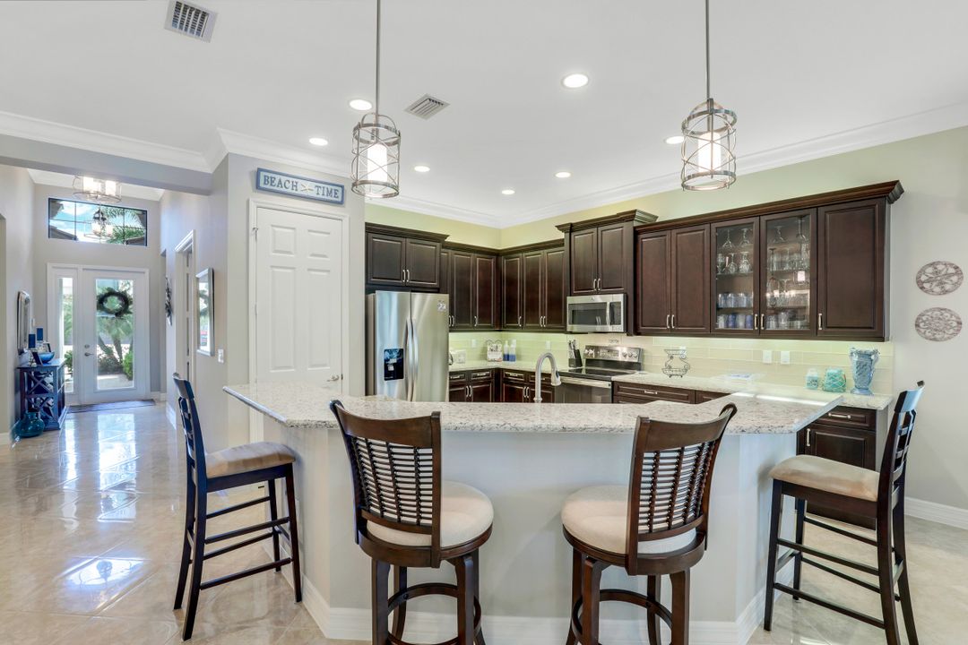 3646 Santaren Ct, Naples, FL 34119