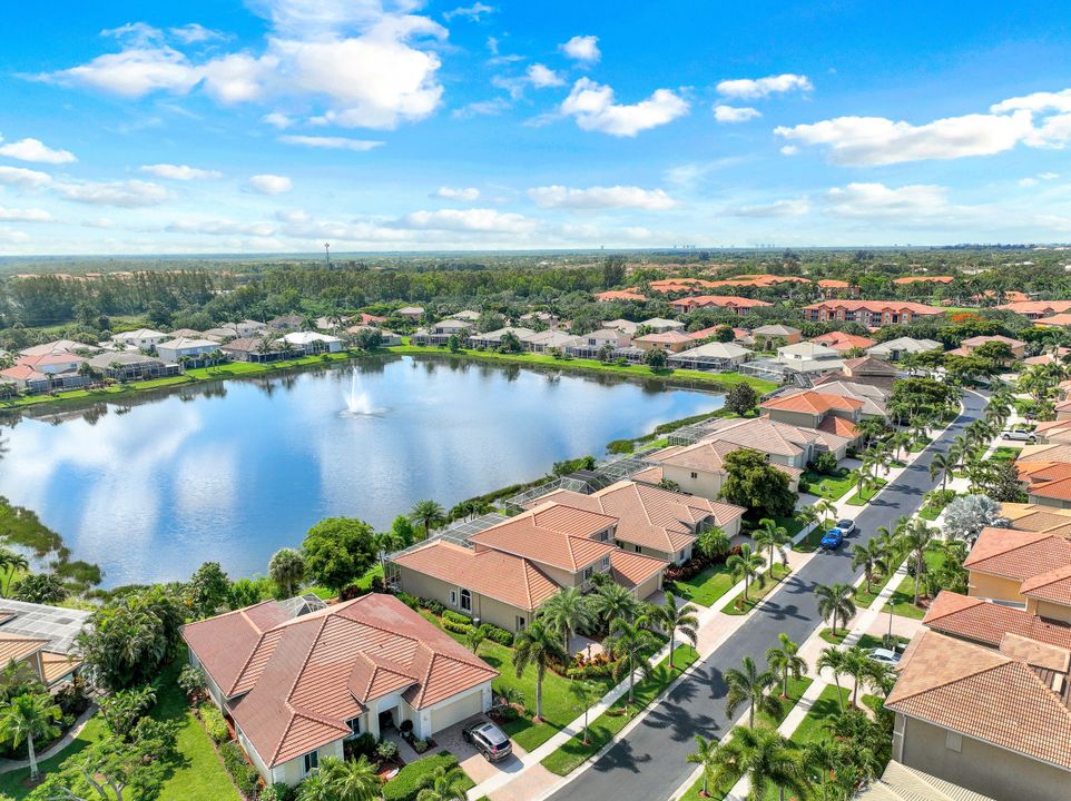 8709 Paseo De Valencia St, Fort Myers, FL 33908