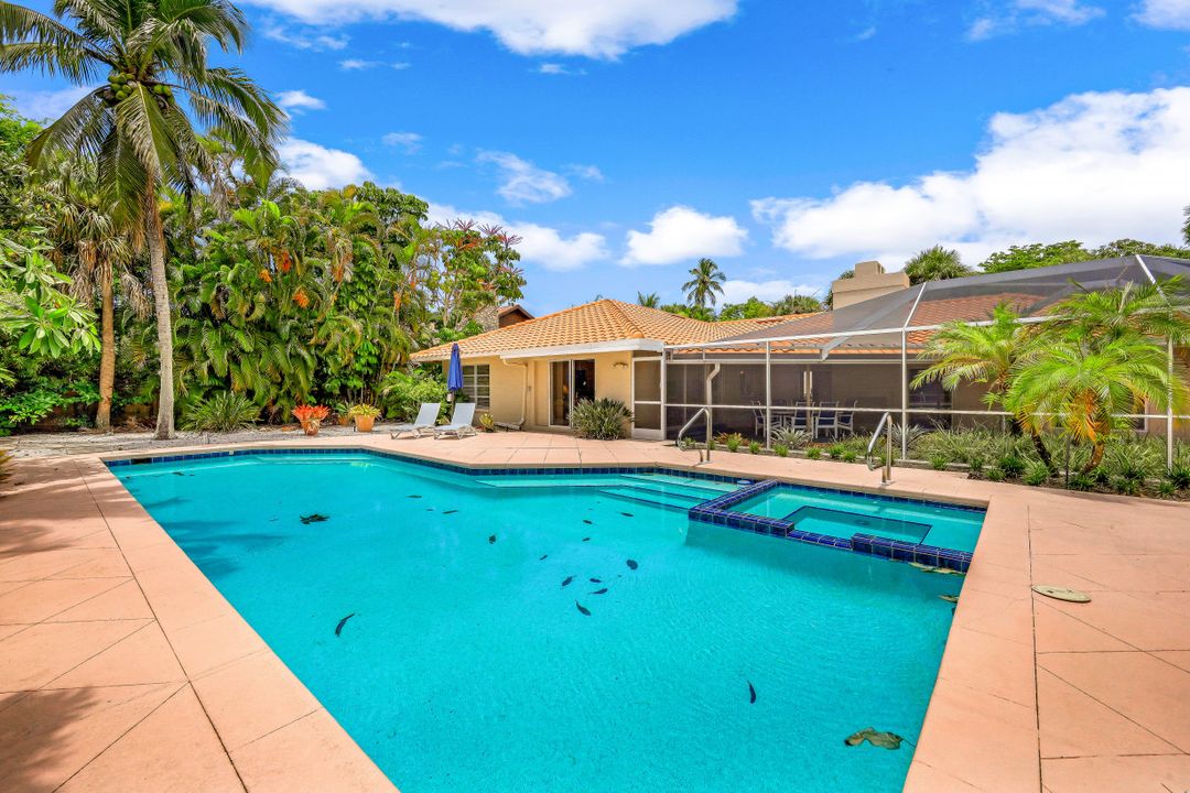 280 S Golf Dr, Naples, FL 34102