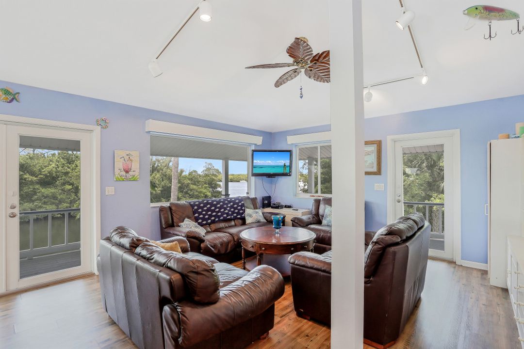 2825 Tern Ct, Saint James City, FL 33956