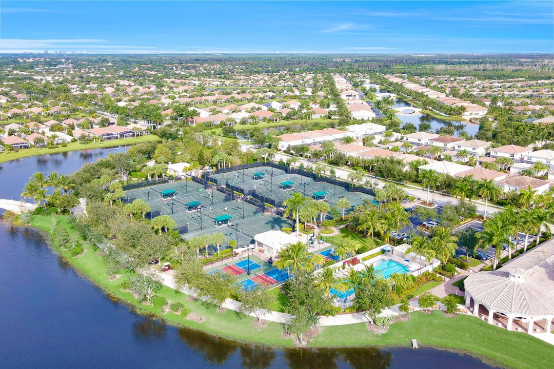 28627 Wahoo Dr, Bonita Springs, FL 34135