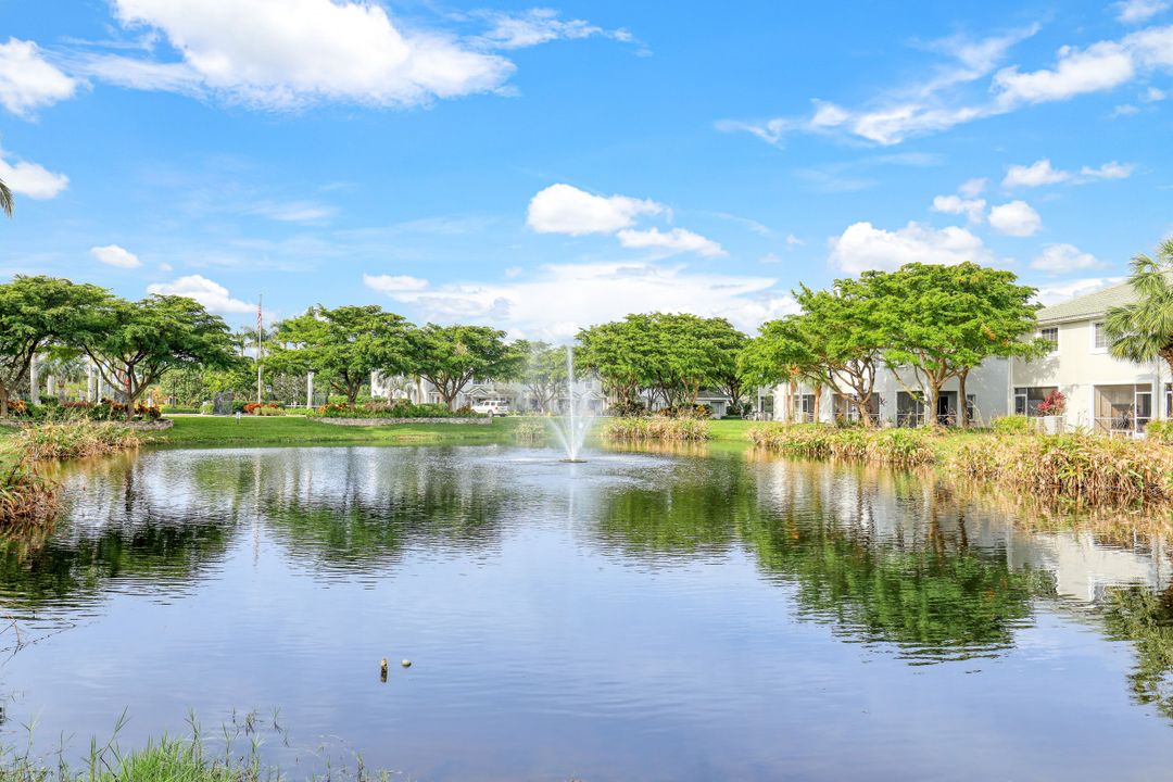 10063 Pacific Pines Ave, Fort Myers, FL 33966