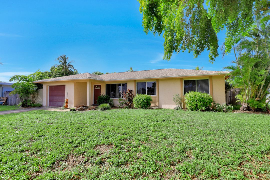 1213 SE 36th St, Cape Coral, FL 33904