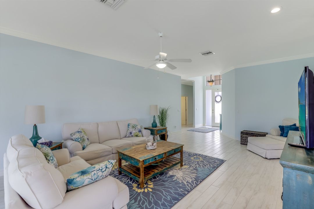 24761 Goldcrest Dr, Bonita Springs, FL 34134