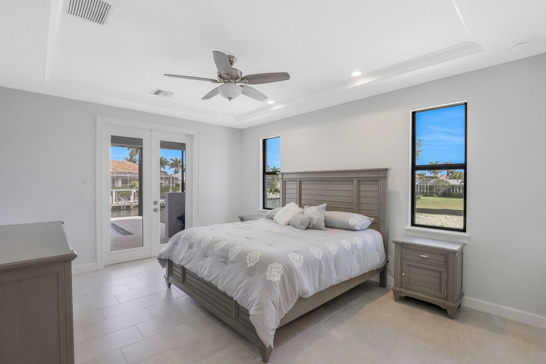 782 Saturn Ct, Marco Island, FL 34145