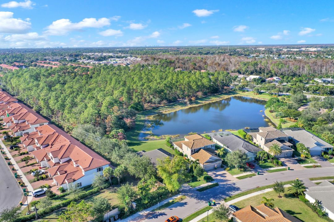 3771 Canopy Cir, Naples, FL 34120