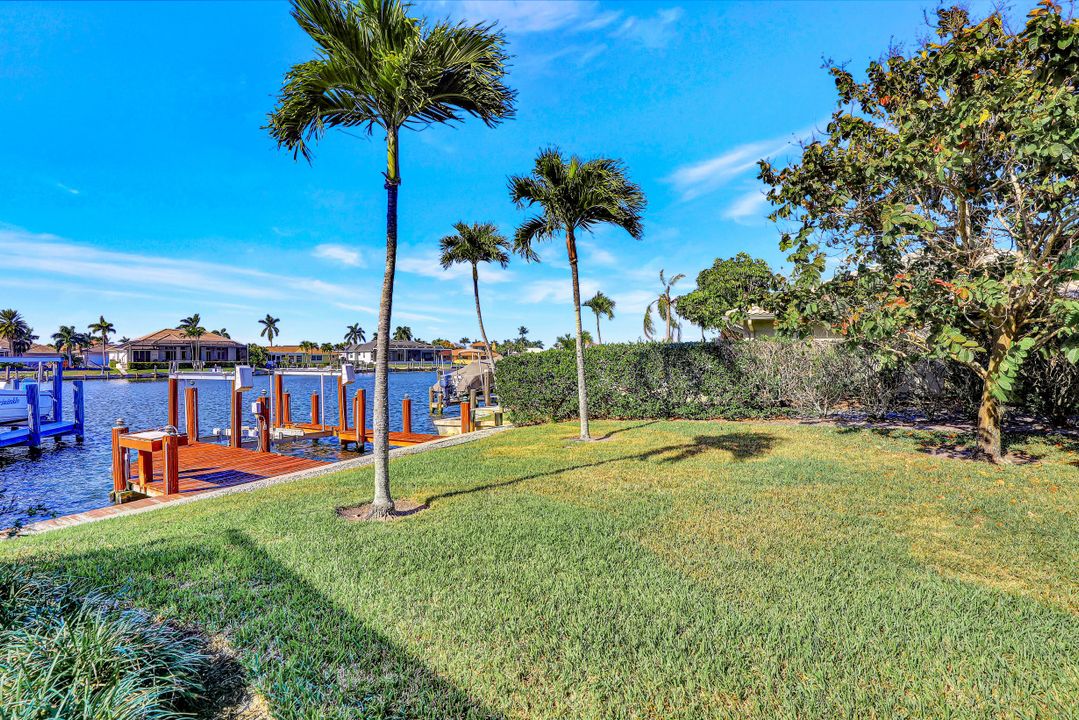 106 N Barfield Dr, Marco Island, FL 34145