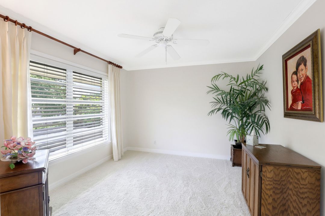 746 Broad Ave S, Naples, FL 34102