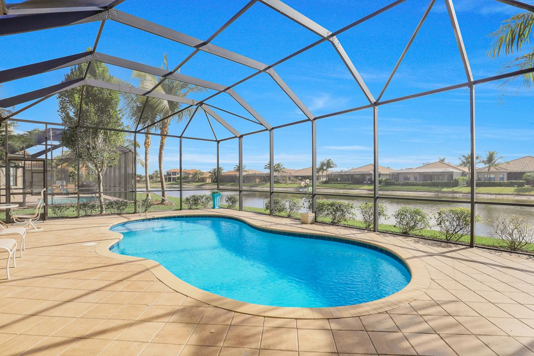 3462 Pacific Dr, Naples, FL 34119