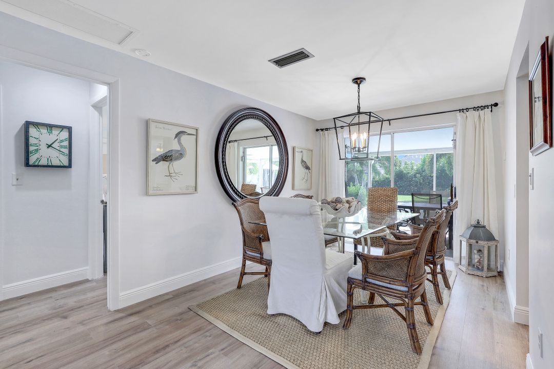 580 105th Ave N, Naples, FL 34108