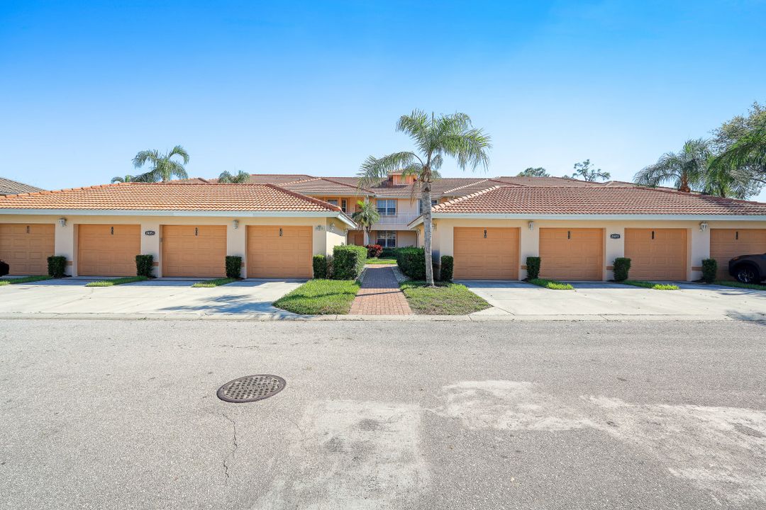 28051 Palmas Grandes Ln, Bonita Springs, FL 34135 #102