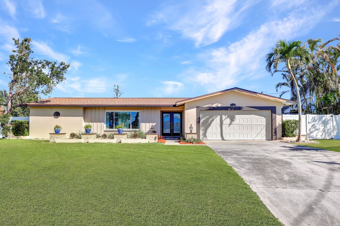 1229 SW 54th St, Cape Coral, FL 33914