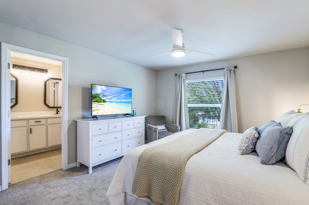 15365 Wildflower Cir, Naples, FL 34119