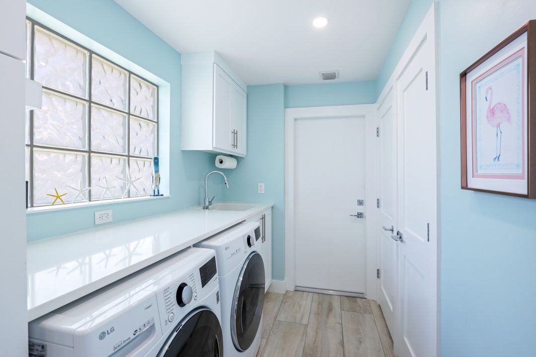 8404 Borboni Ct, Naples, FL 34114