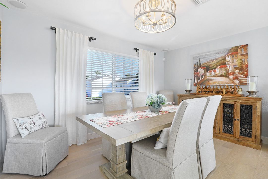 4786 West Blvd #B-201, Naples, FL 34103