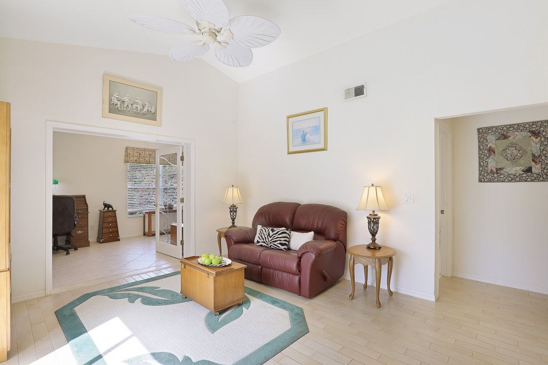 511 Ibis Way, Naples, FL 34110