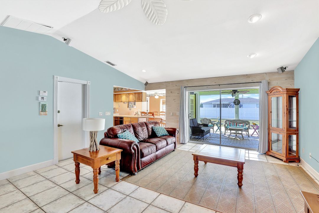 2028 NW 7th St, Cape Coral, FL 33993