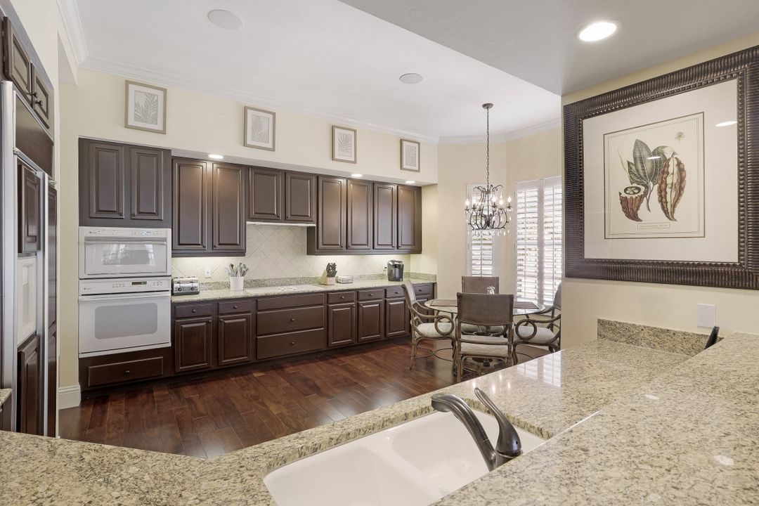 385 Sea Grove Ln #201, Naples, FL 34110