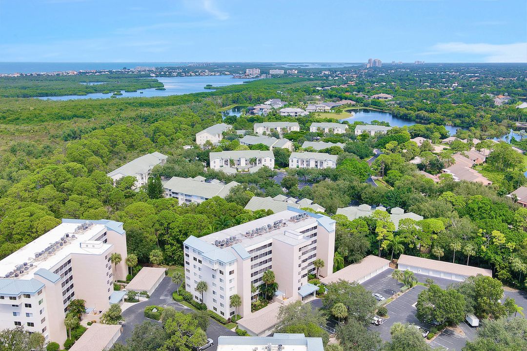 285 Naples Cove Dr #1106, Naples, FL 34110