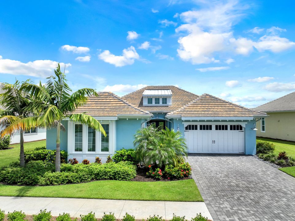 5771 Clarendon Dr, Naples, FL 34113