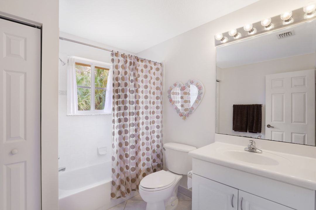 1886 Hidden Trail Ln, Weston, FL 33327