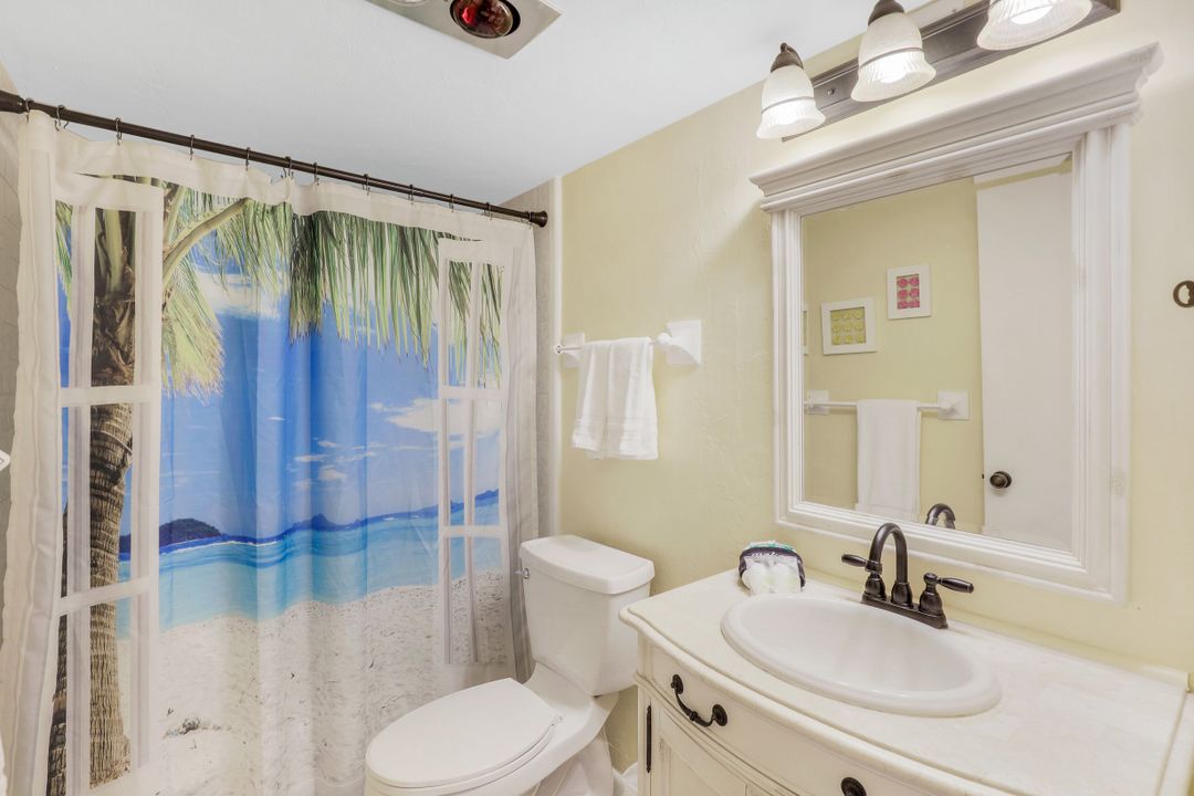 550 Inlet Dr, Marco Island, FL 34145