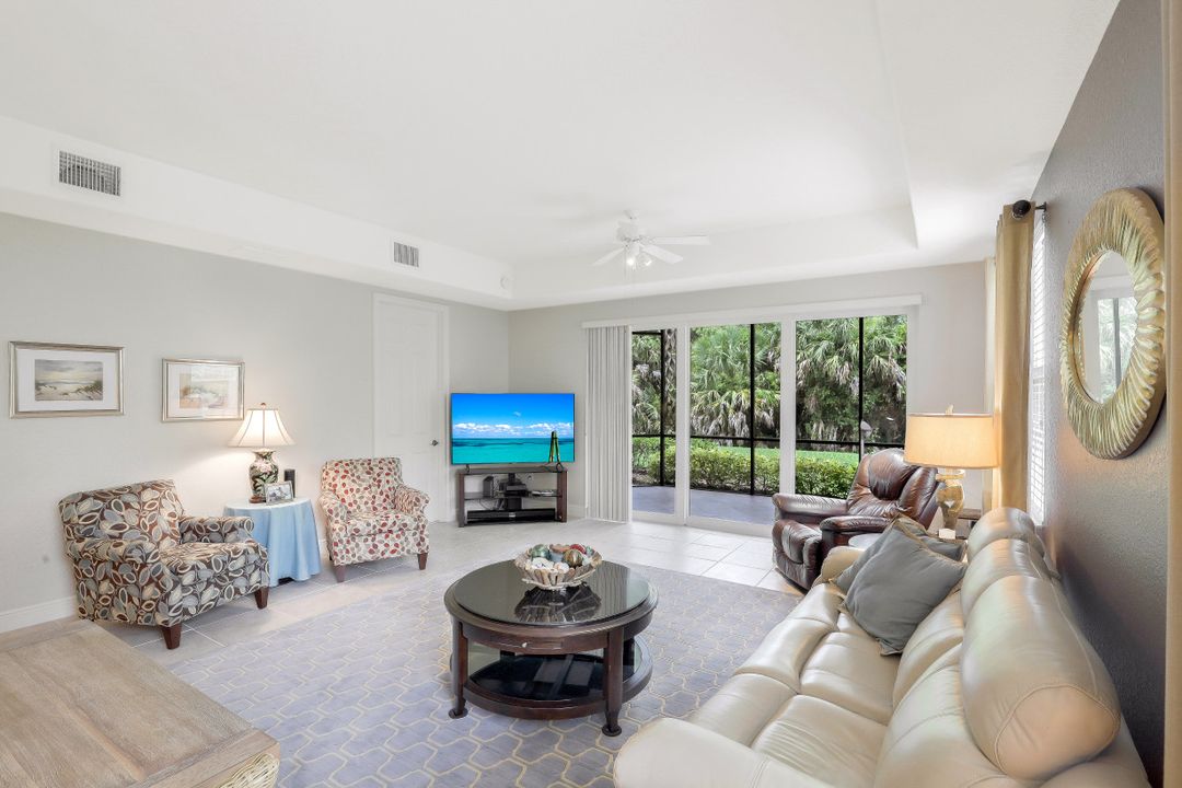 7849 Hawthorne Terrace #802, Naples, FL 34113