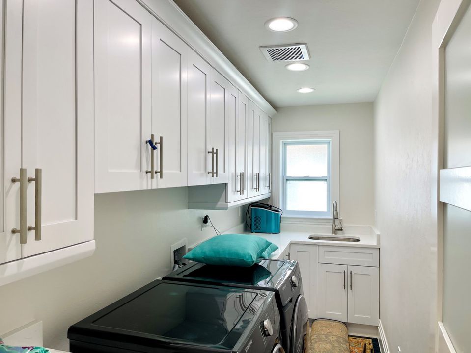 648 100th Ave N, Naples, FL 34108