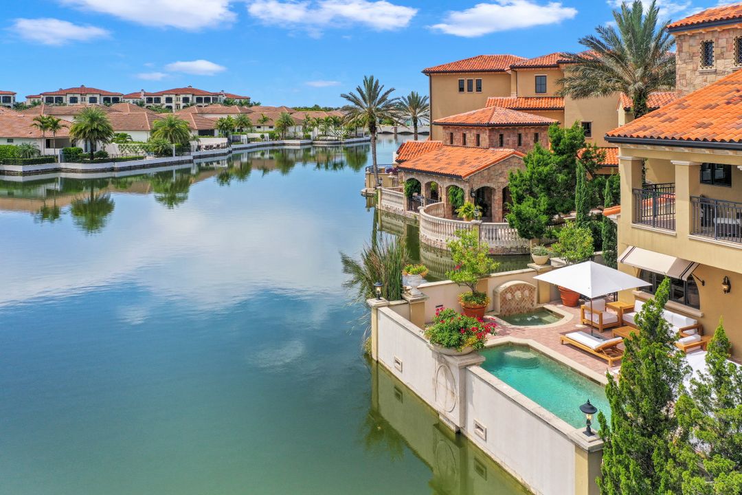 16649 Toscana Cir #806, Naples, FL 34110