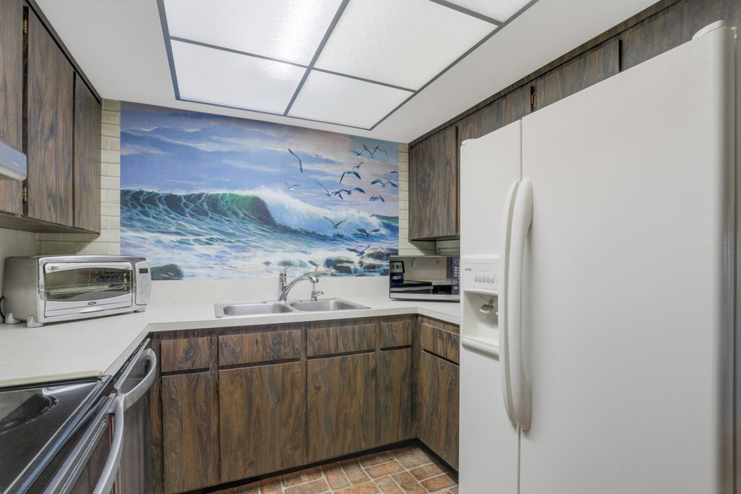 186 Harrison Rd #2, Naples, FL 34112