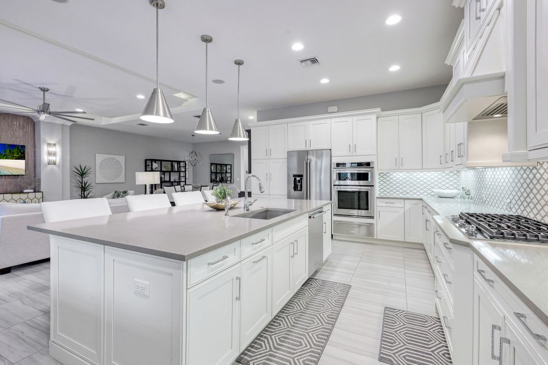 3125 Capistrano Ln, Naples, FL 34114