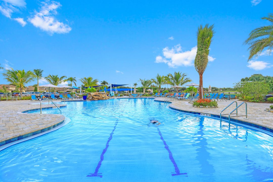 10498 Smoke House Bay Dr #201, Naples, FL 34120