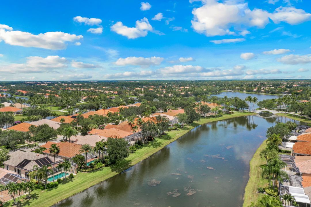 5300 Hawkesbury Way, Naples, FL 34119