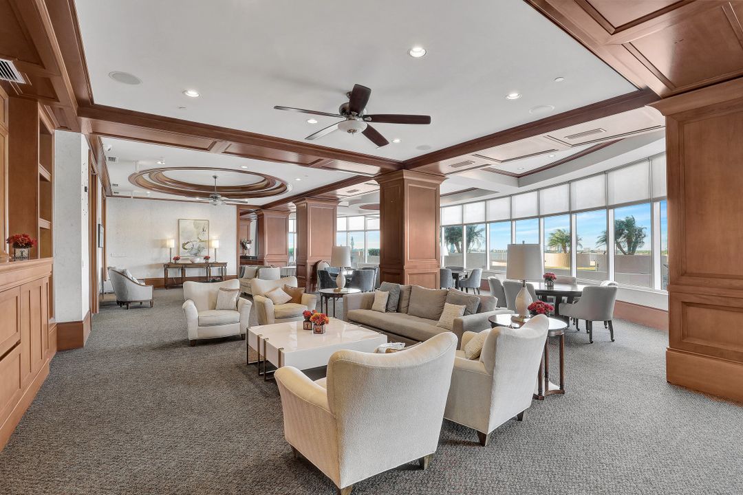 2090 W First St, Fort Myers, FL 33901