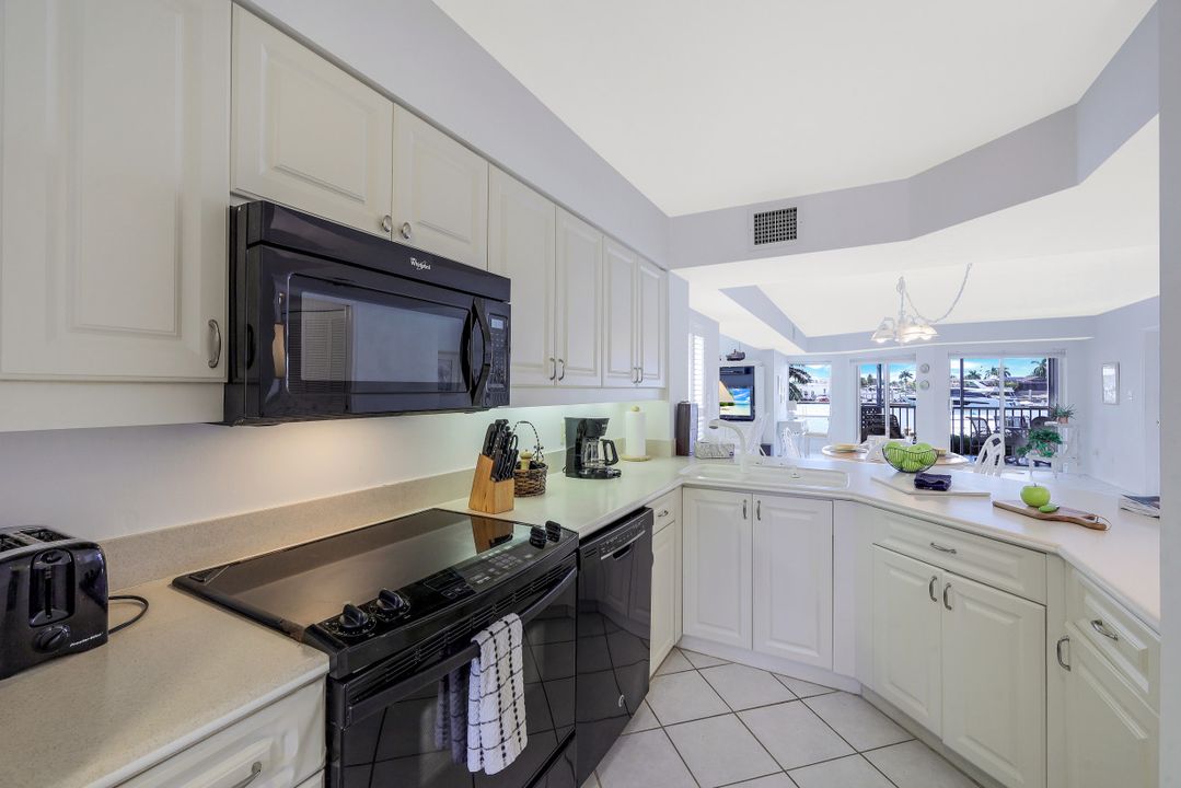 991 N Barfield Dr #115, Marco Island, FL 34145