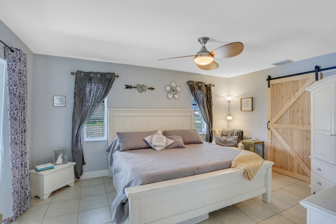 1021 NW 43rd Ave, Cape Coral, FL 33993