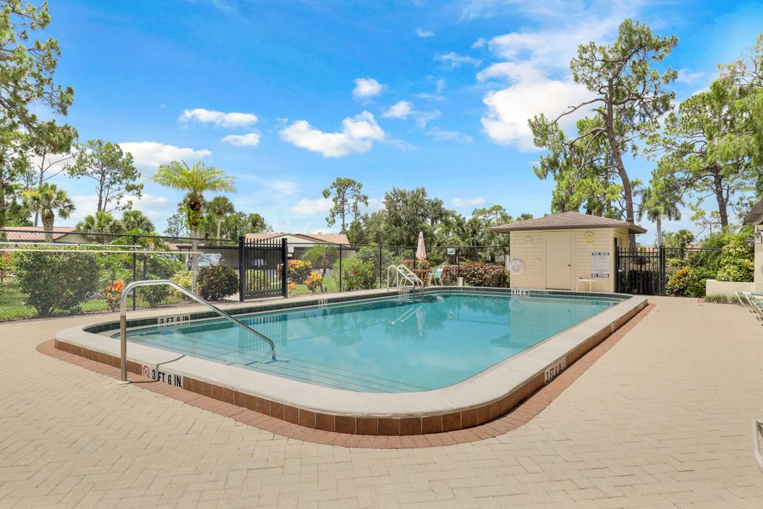 1062 Pine Isle Ln  #1062, Naples, FL 34112