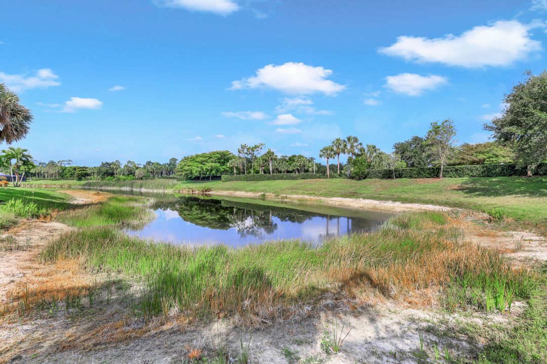 1427 King Sago Ct, Naples, FL 34119