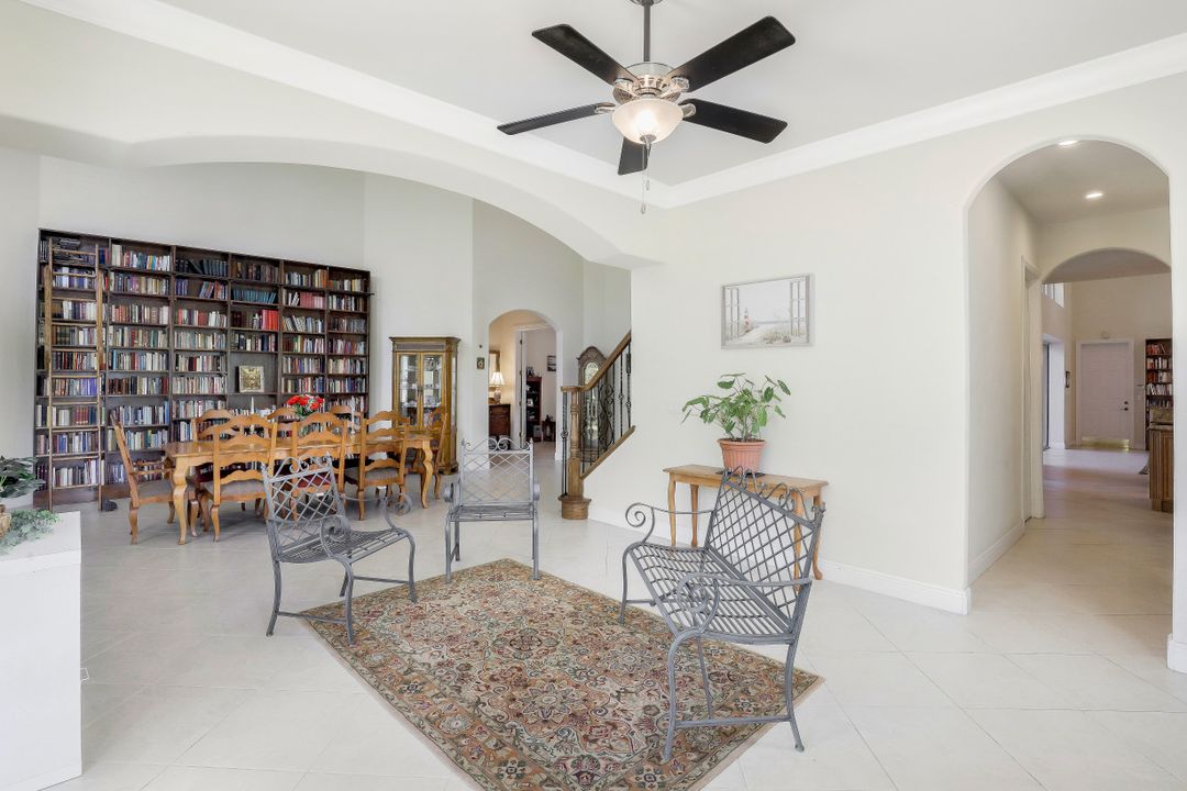 3660 7th Ave NW, Naples, FL 34120