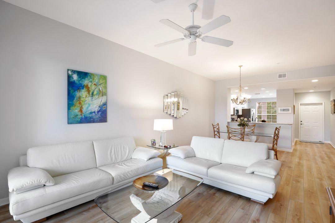 8217 Parkstone Pl #305, Naples, FL 34120