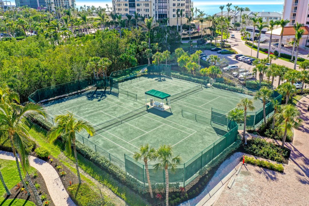 60 Seagate Dr #1204, Naples, FL 34103