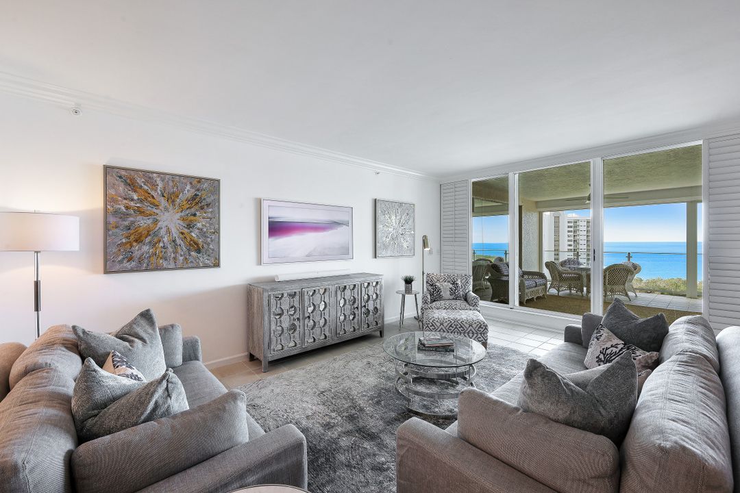 60 Seagate Dr #1204, Naples, FL 34103