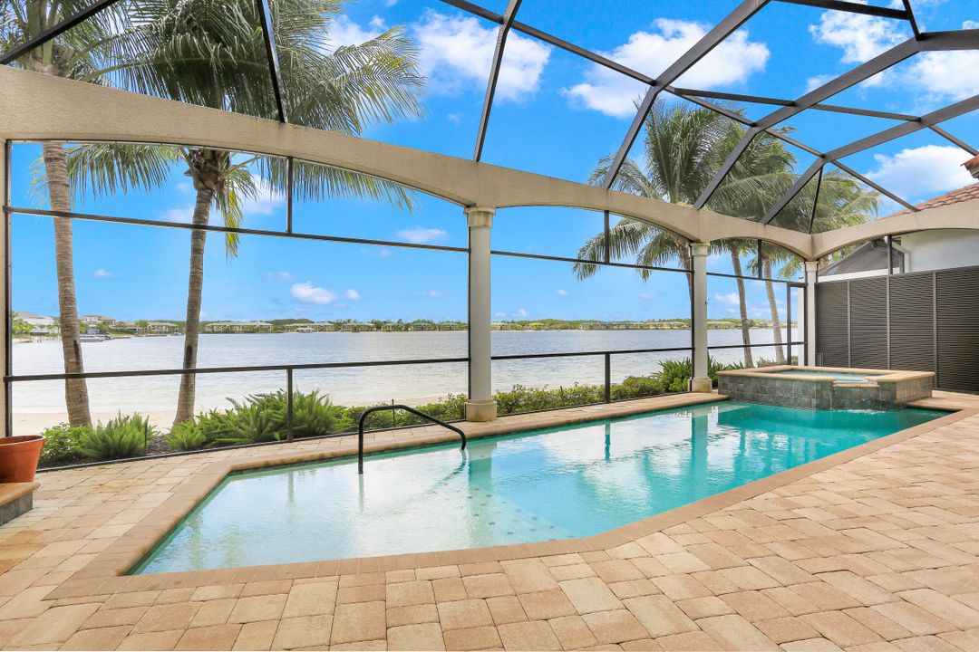 11735 Via Savona Ct, Miromar Lakes, FL 33913