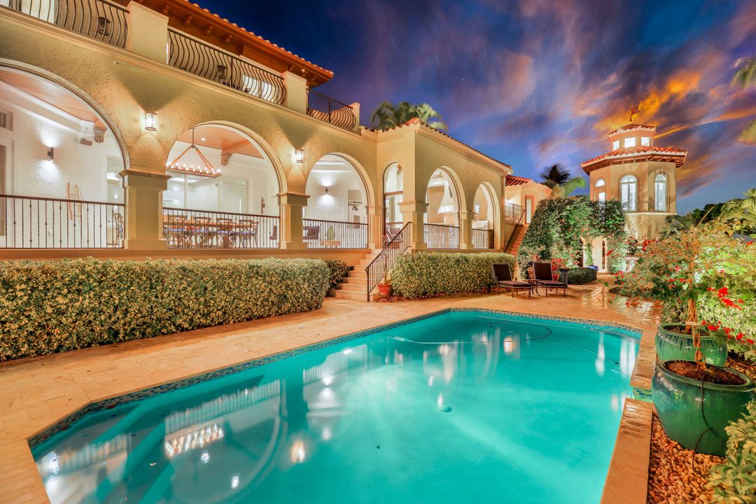 518 Coral Dr, Cape Coral, FL 33904