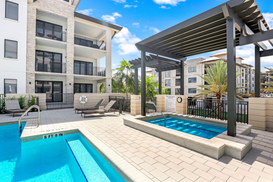 1135 3rd Ave S #Unit 308, Naples, FL 34102
