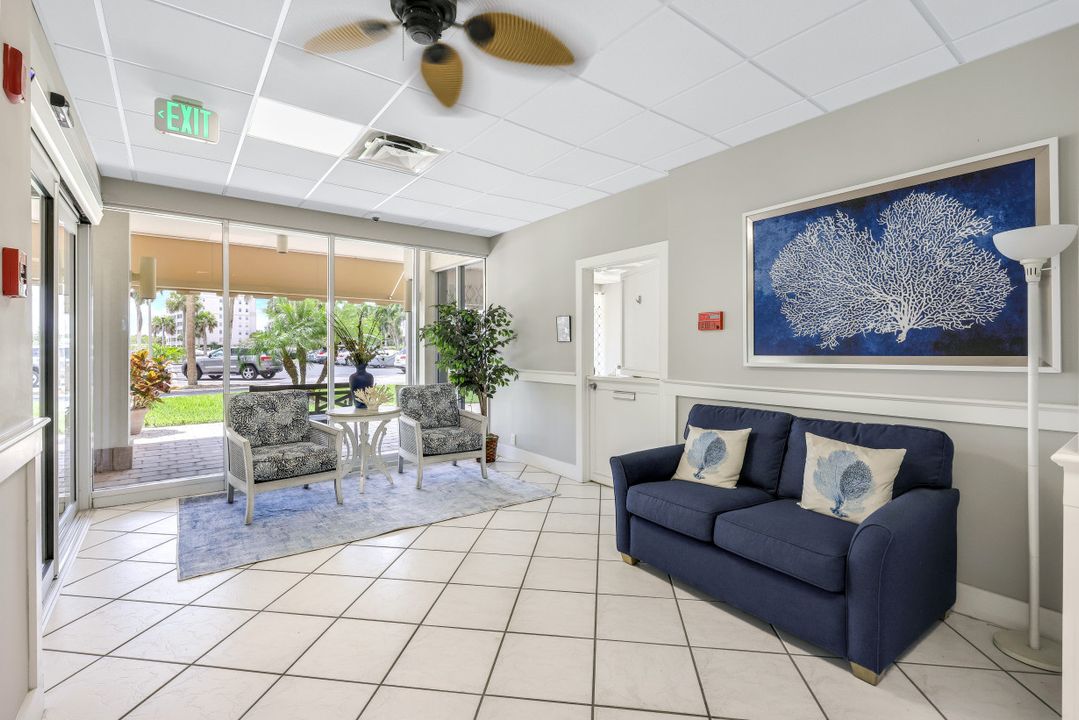 5 Bluebill Ave #210, Naples, FL 34108