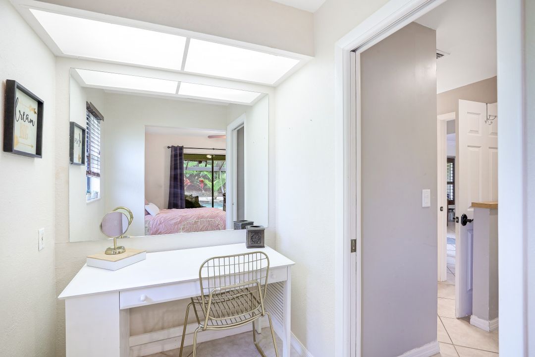 2479 Pinewoods Cir, Naples, FL 34105