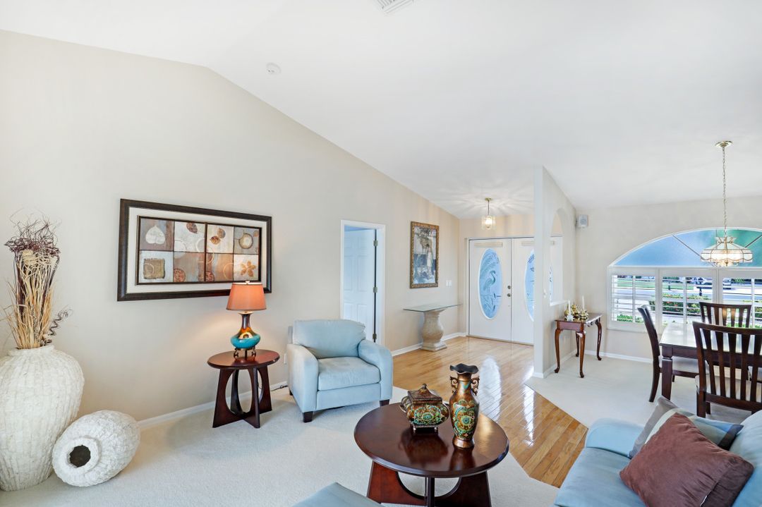 7563 Woodland Bend Cir, Fort Myers, FL 33912