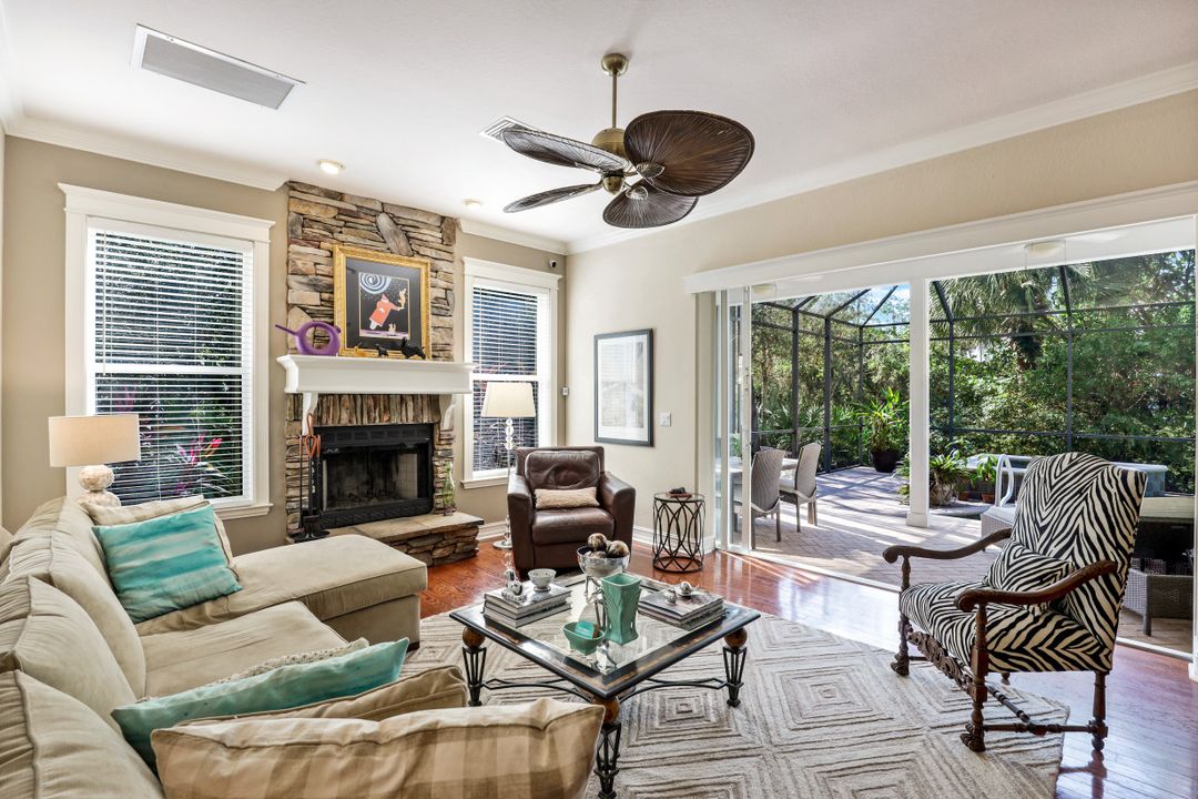 2850 Coach House Way, Naples, FL 34105